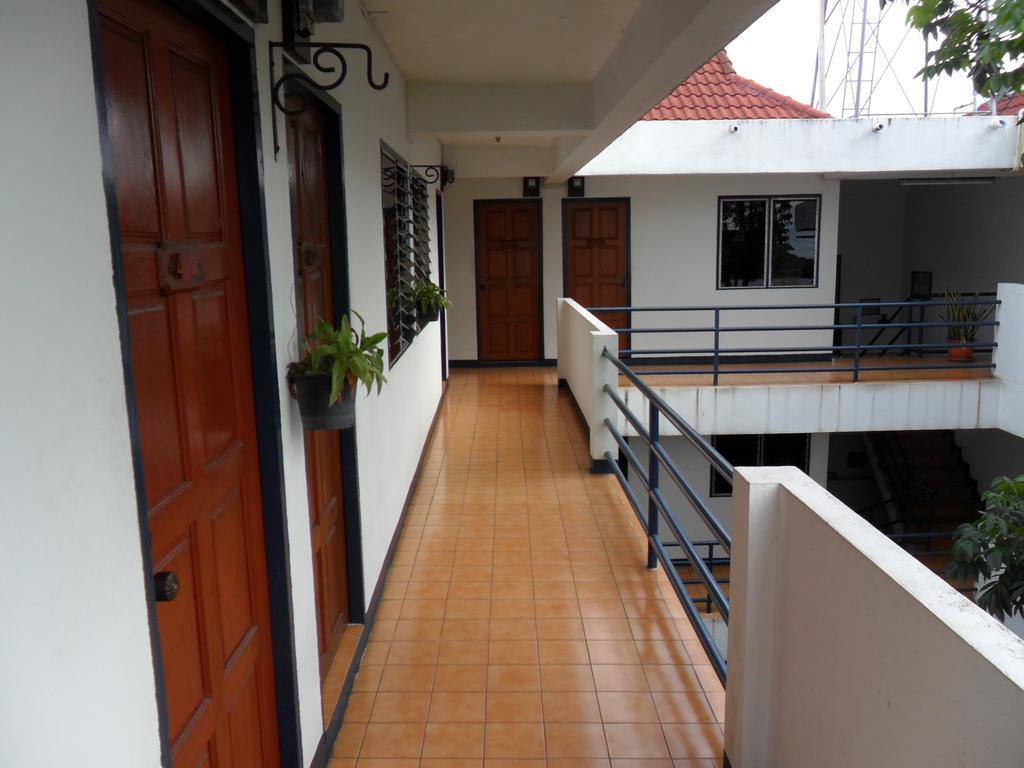 The Cm White House Guest house