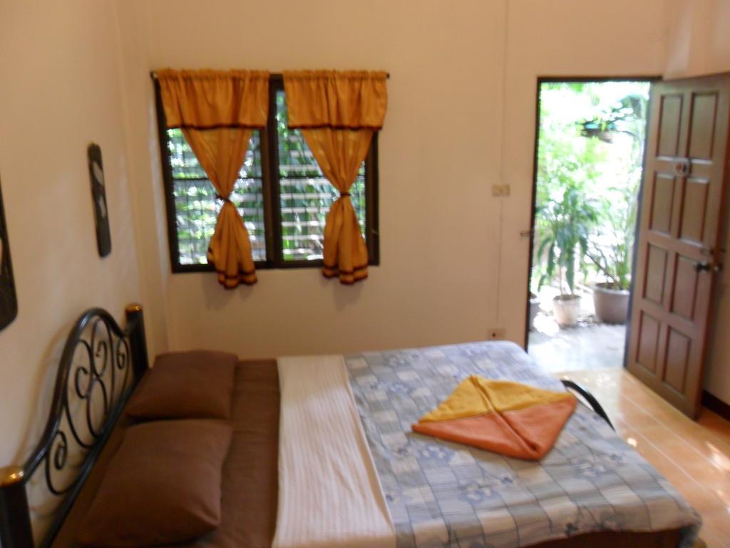 The Cm White House Guest house Chiang Mai